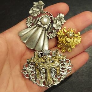Vintage 3 pc bundle angel 😇Brooches